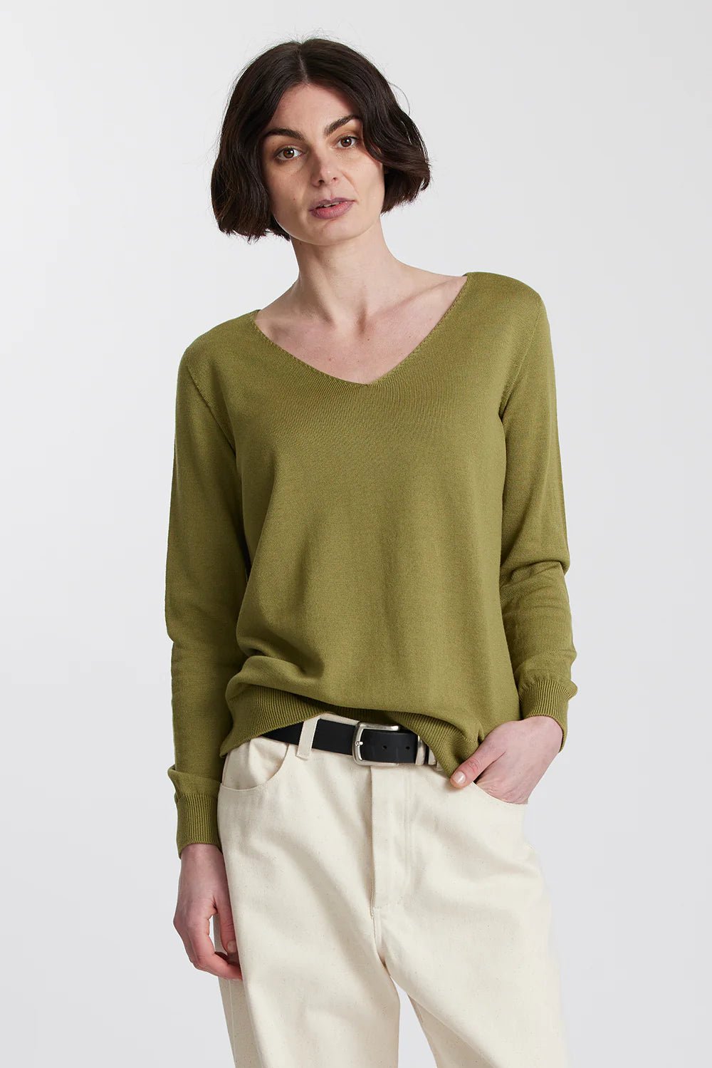http://www.palmboutique.co.nz/cdn/shop/products/standard-issue-merino-v-neck-slouchy-sap-top-made-in-nz-merino-top-998046.webp?v=1678794946