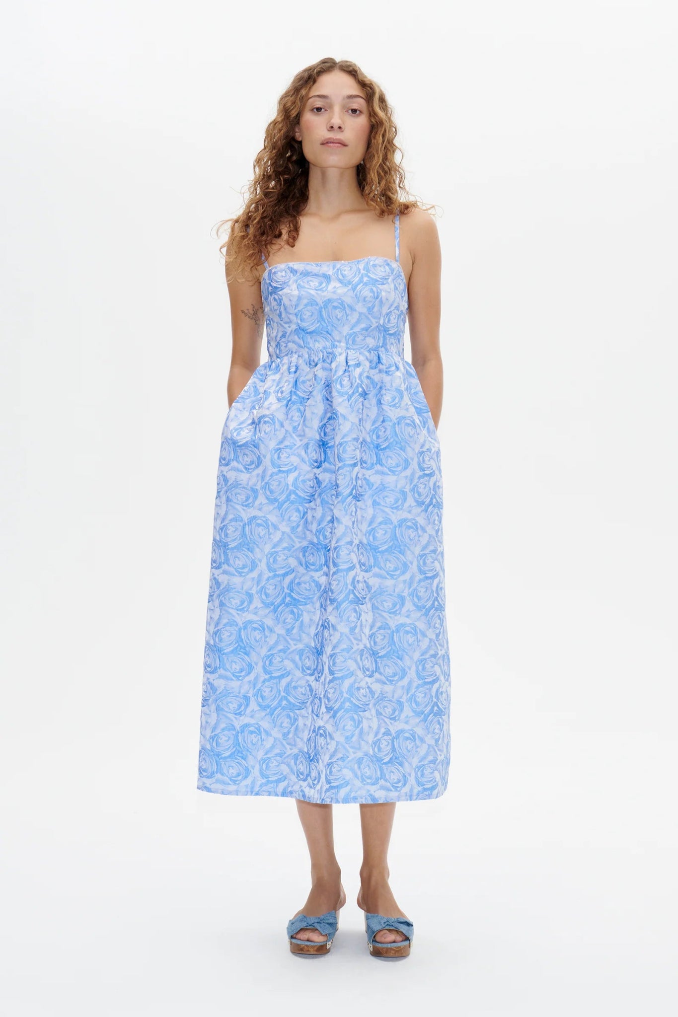 Baum Und Pferdgarten | Alvina Dress | Blue Rose Jacquard | Palm Boutique