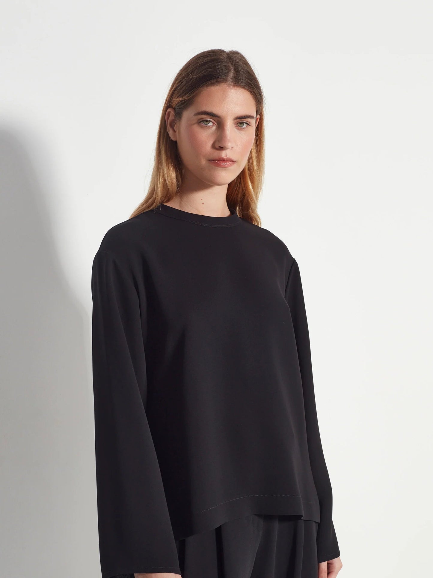 Juliette Hogan | L/S Fancy T (Luxe Suiting) | Black | Palm Boutique