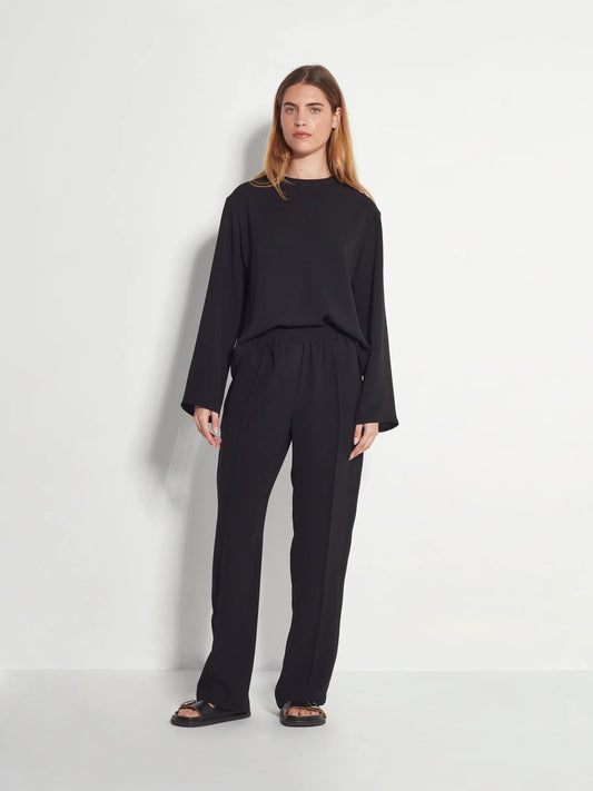 Juliette Hogan | Travel Pant (Luxe Suiting) | Black | Palm Boutique