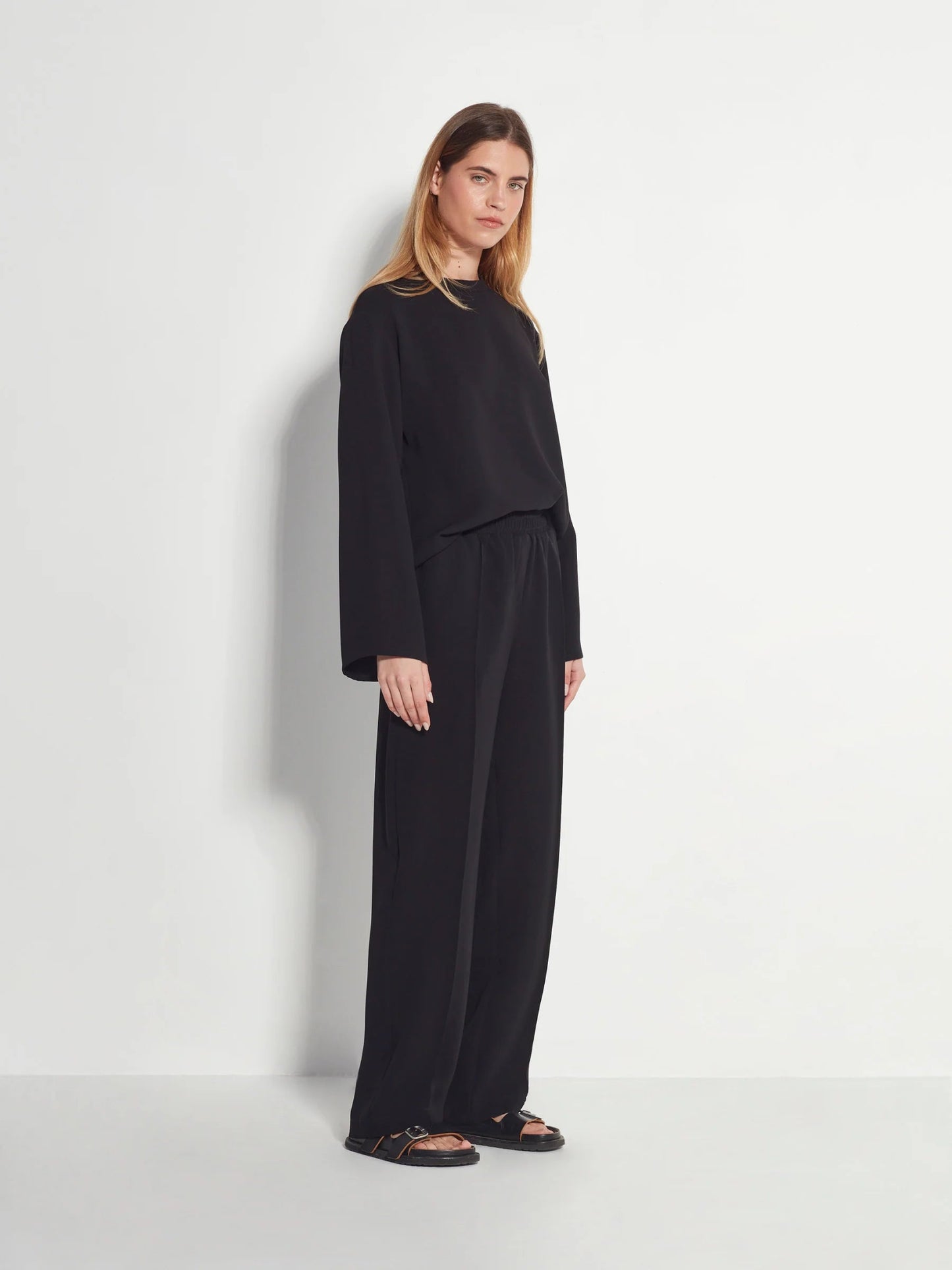 Juliette Hogan | Travel Pant (Luxe Suiting) | Black | Palm Boutique