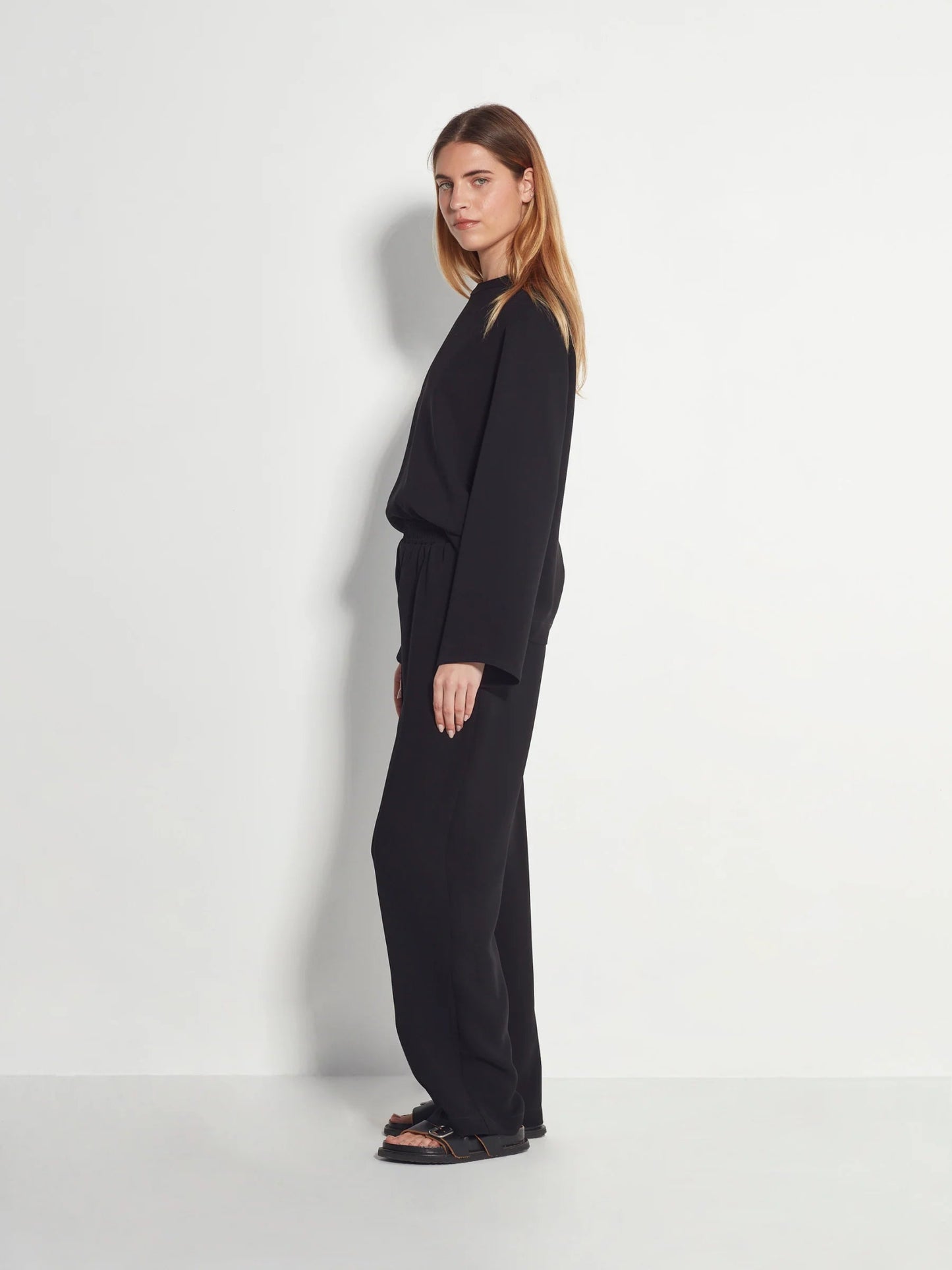 Juliette Hogan | Travel Pant (Luxe Suiting) | Black | Palm Boutique