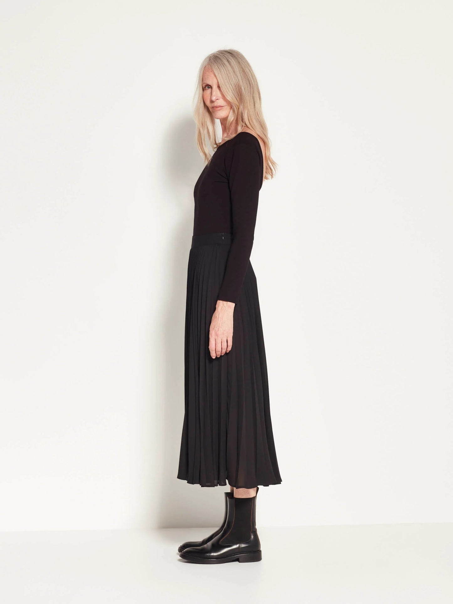 Juliette Hogan | Posey Pleat Skirt (Matte Pleat) | Black | Palm Boutique